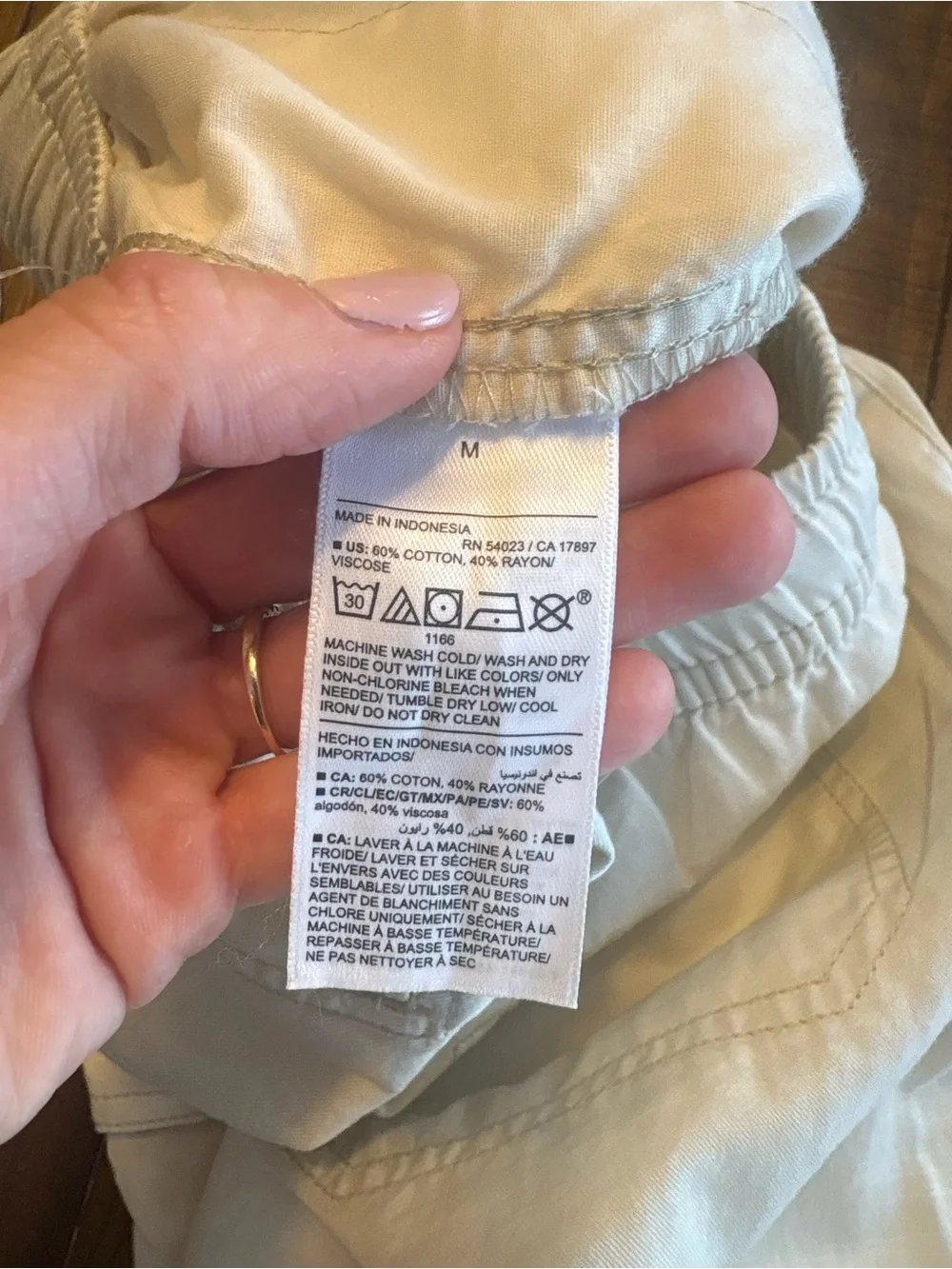 Old Navy functional pockets tone